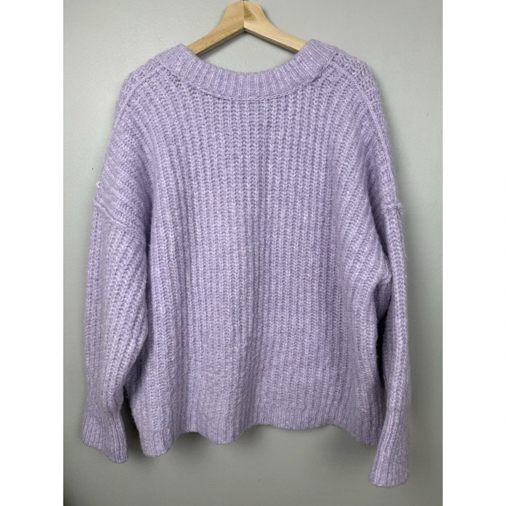 Free People Blue Bell Oversized Chunky Knit‎ Purple Lavender Sweater Cozy Casual